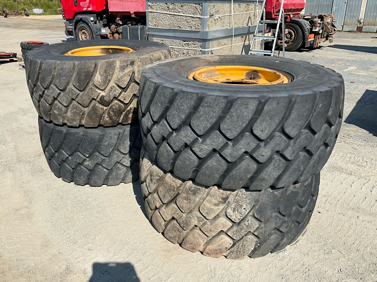 Goodyear GP-30 - Pneu de Máquina de construção: foto 1 Goodyear GP-30 - Pneu de Máquina de construção: foto 1
