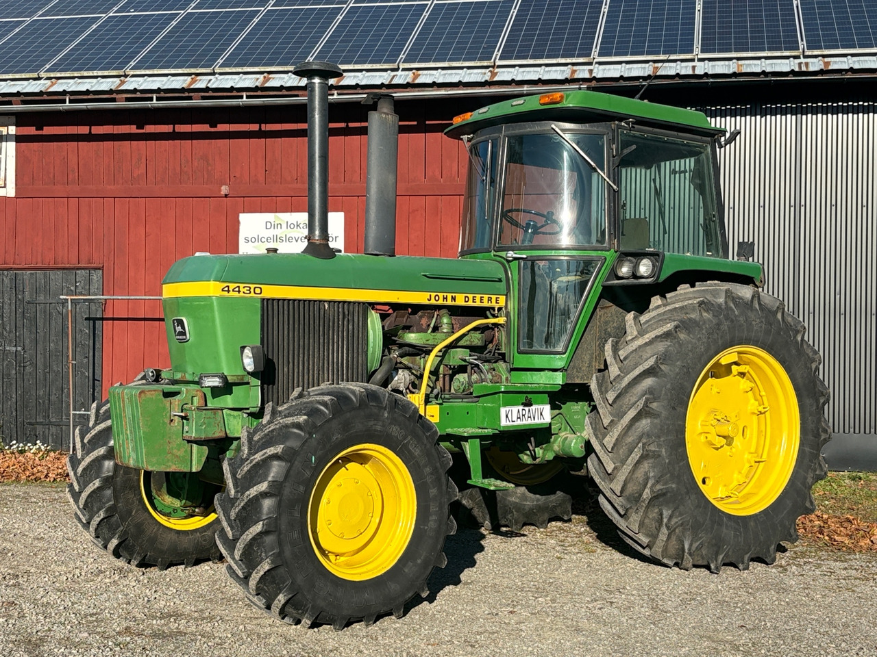 John Deere 4430 - Trator: foto 1 John Deere 4430 - Trator: foto 1