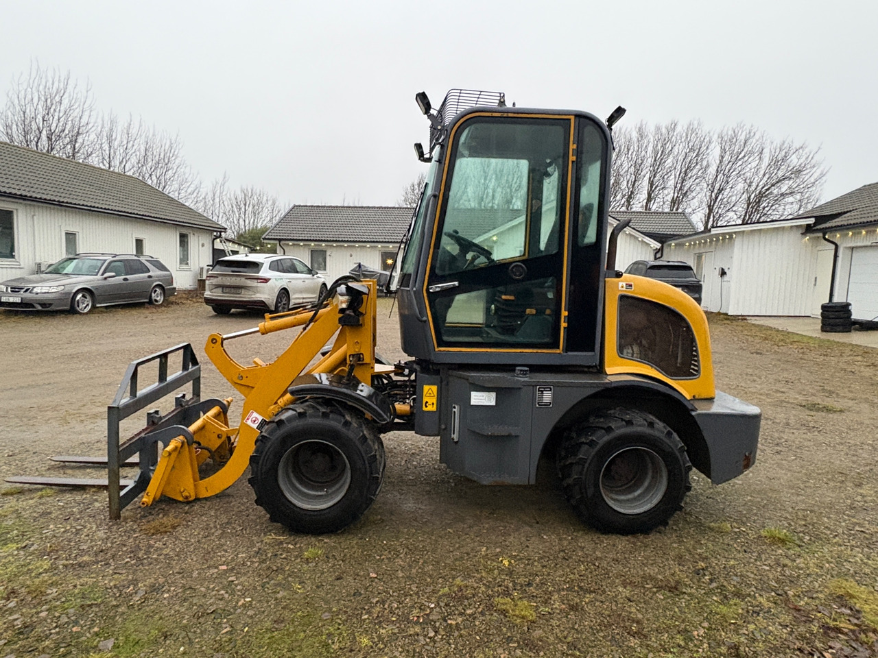 Kima 10 - Carregadeira de rodas: foto 1 Kima 10 - Carregadeira de rodas: foto 1