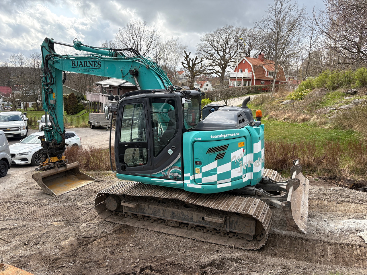Kobelco SK140SRLC-5 - Escavadeira: foto 1 Kobelco SK140SRLC-5 - Escavadeira: foto 1