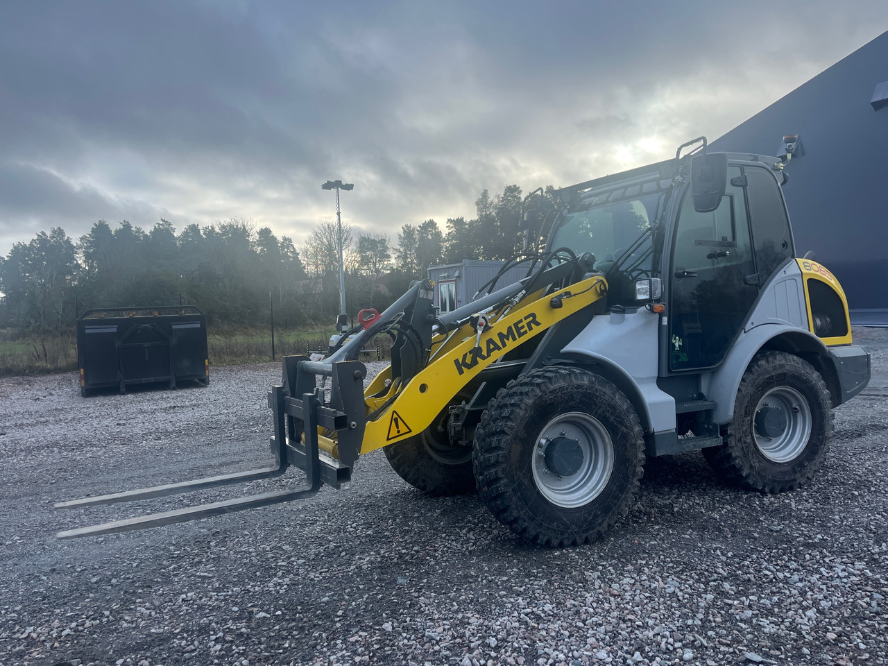 Kramer 8085 - Carregadeira de rodas: foto 1 Kramer 8085 - Carregadeira de rodas: foto 1