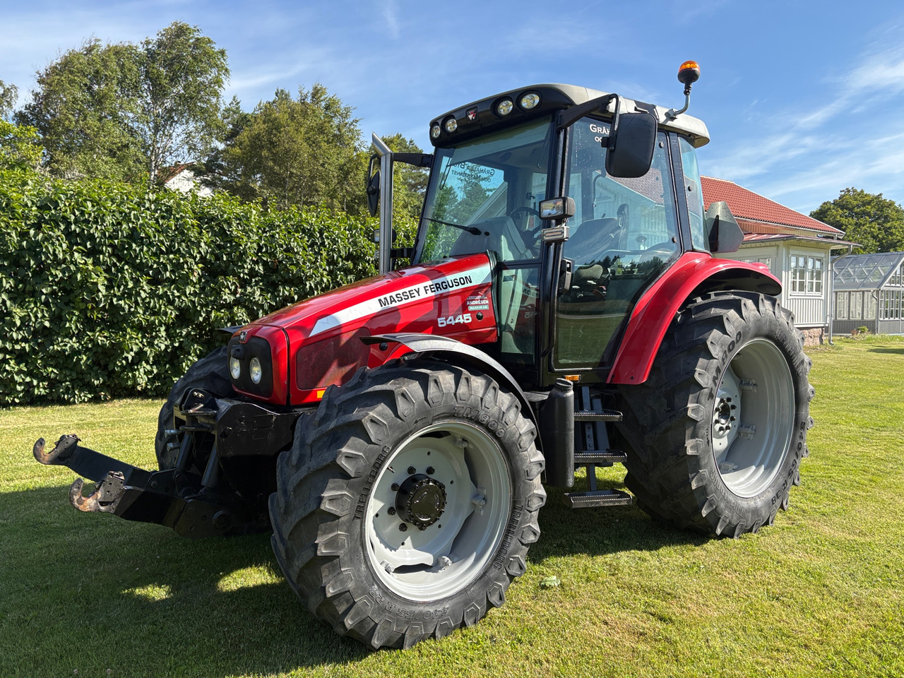 Massey Ferguson 5445 - Trator: foto 1 Massey Ferguson 5445 - Trator: foto 1