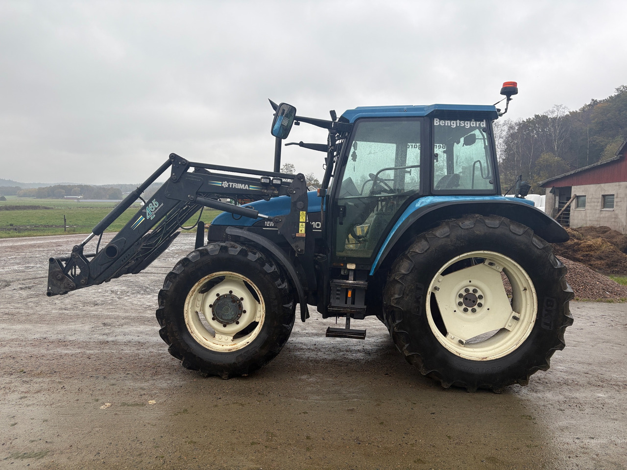 New Holland TS110 - Trator: foto 1 New Holland TS110 - Trator: foto 1