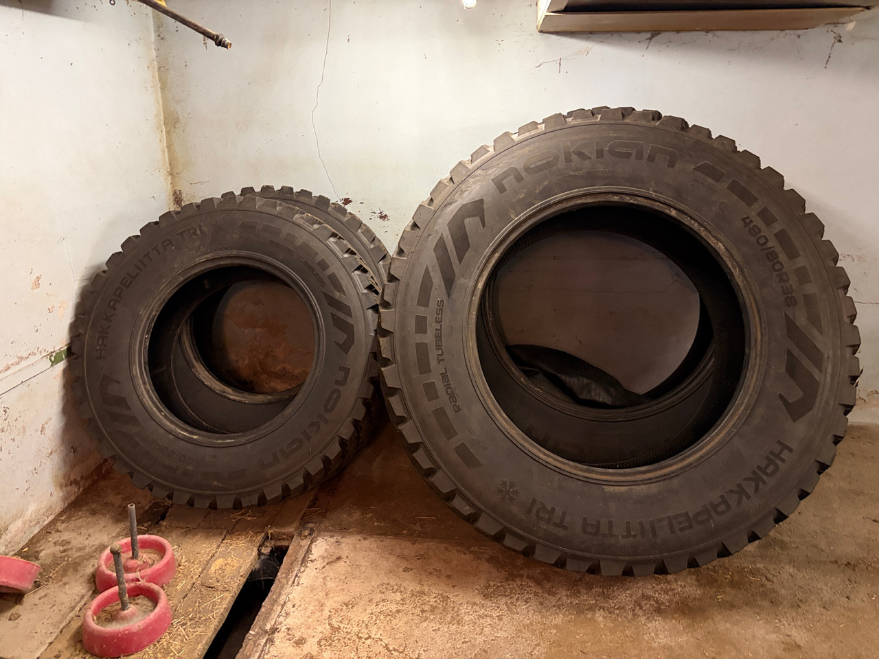 Nokian Hakkapelitta TRI - Pneu de Máquina agrícola: foto 1 Nokian Hakkapelitta TRI - Pneu de Máquina agrícola: foto 1