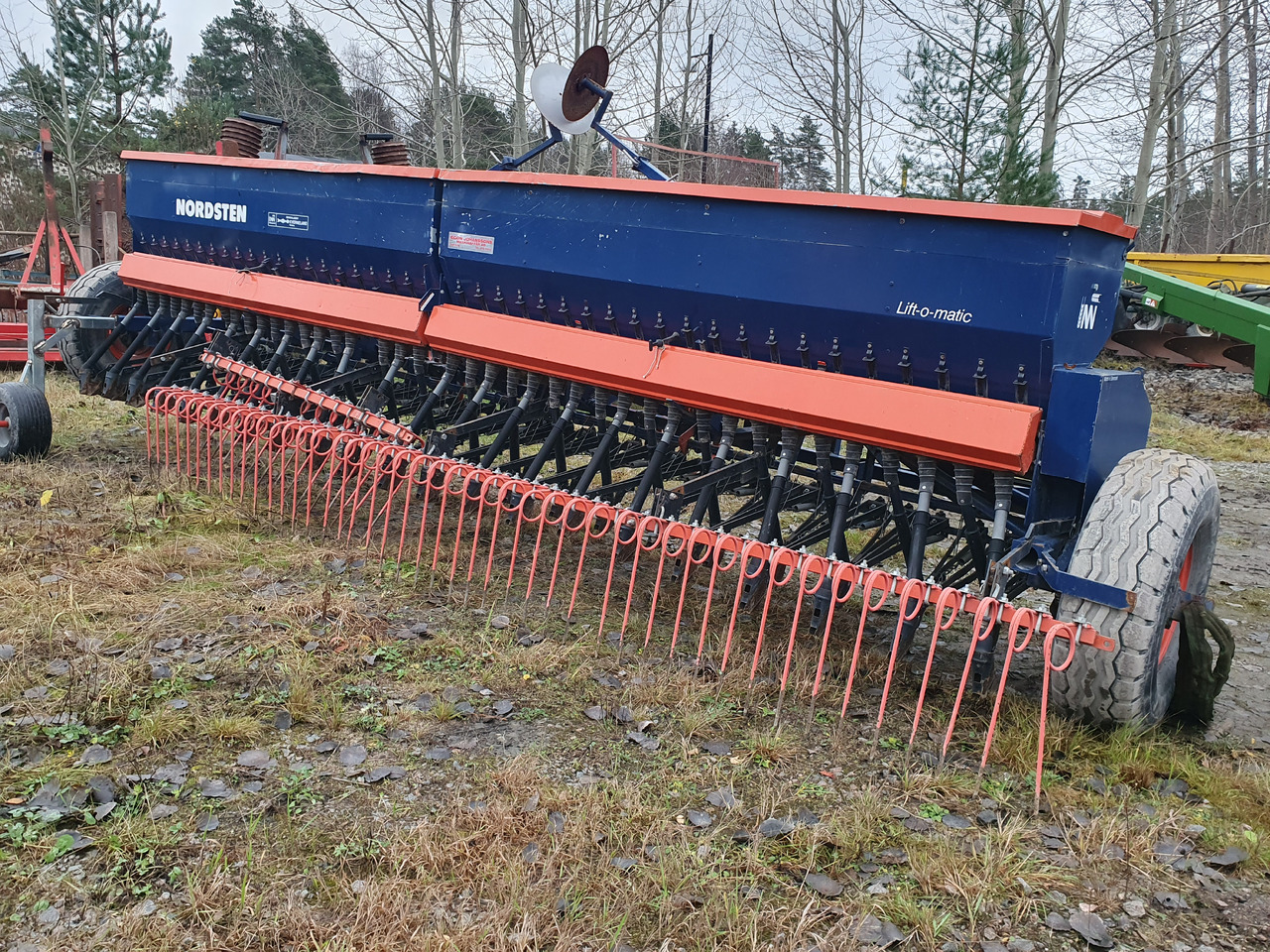 Nordsten CLF 500 MK II - Máquina para semear: foto 1 Nordsten CLF 500 MK II - Máquina para semear: foto 1