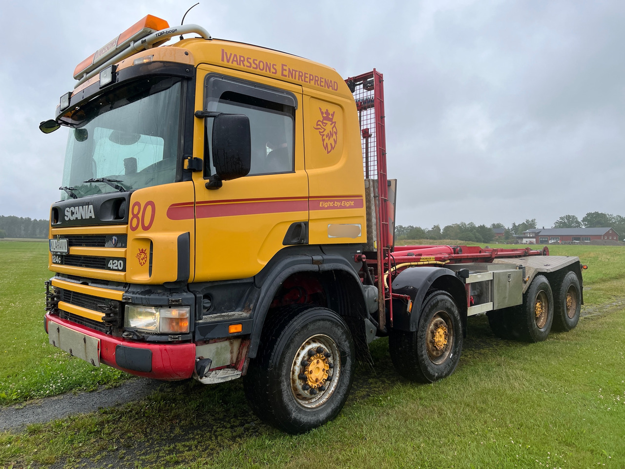 Scania C124 420 8x8 - Caminhão polibenne: foto 1 Scania C124 420 8x8 - Caminhão polibenne: foto 1