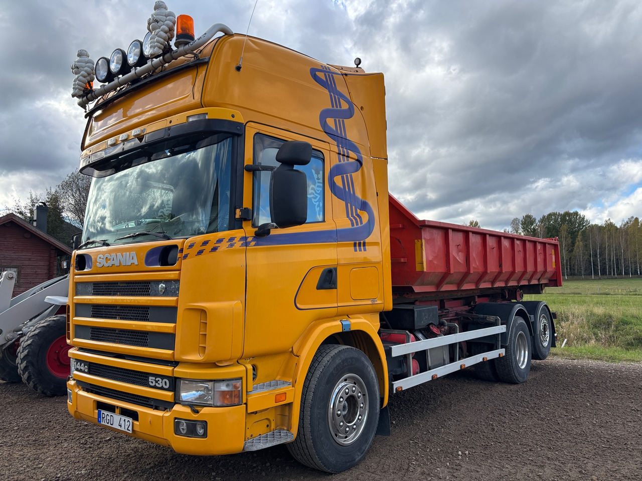 Scania R144GB 530 - Caminhão polibenne: foto 1 Scania R144GB 530 - Caminhão polibenne: foto 1