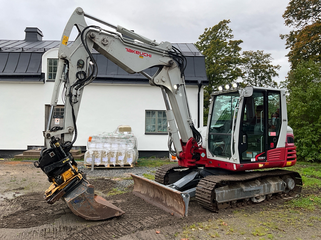 Takeuchi TB290-2 - Escavadeira: foto 1 Takeuchi TB290-2 - Escavadeira: foto 1