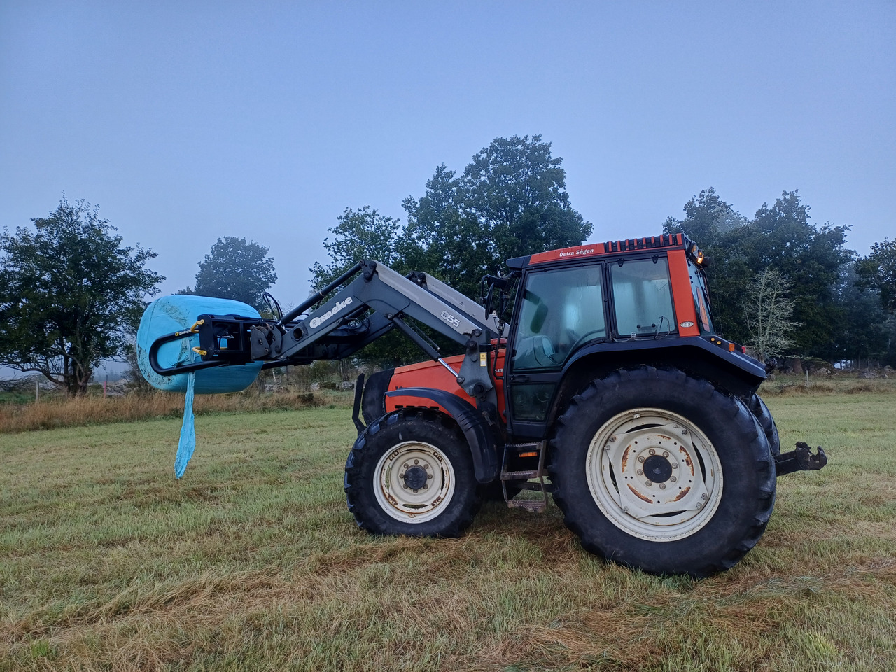 Valtra 6850 Hitech - Trator: foto 1 Valtra 6850 Hitech - Trator: foto 1