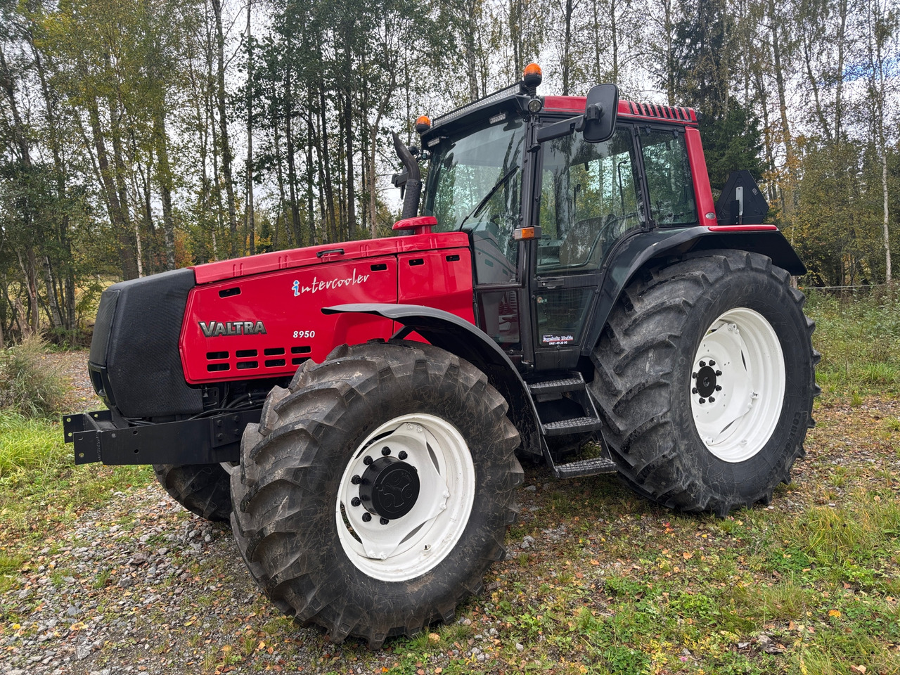 Valtra 8950 - Trator: foto 1 Valtra 8950 - Trator: foto 1