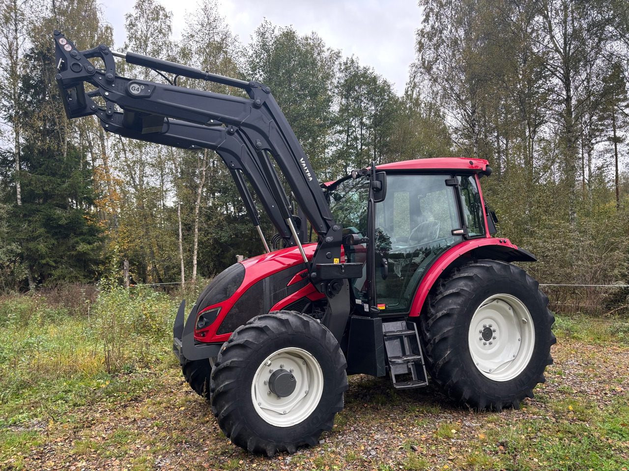 Valtra A104 - Trator: foto 1 Valtra A104 - Trator: foto 1