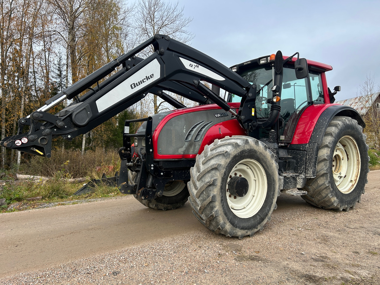 Valtra T202 - Trator: foto 1 Valtra T202 - Trator: foto 1