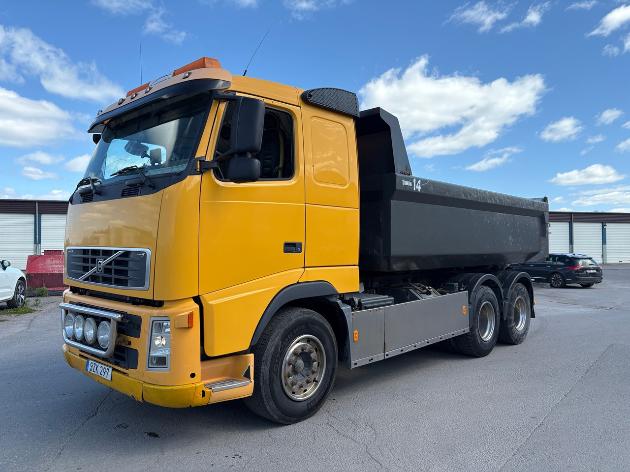 Volvo FH13 - Caminhão basculante: foto 1 Volvo FH13 - Caminhão basculante: foto 1