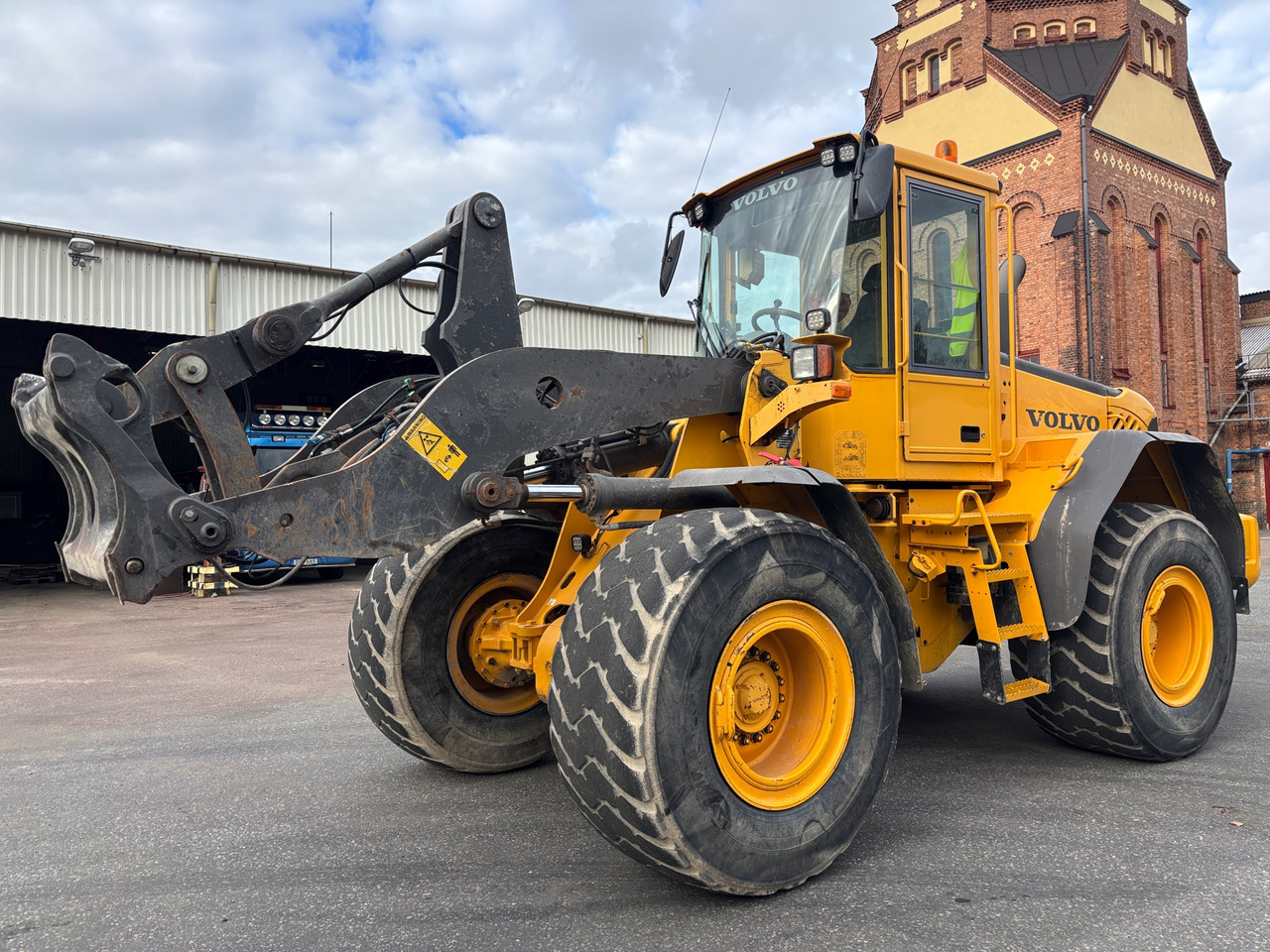 Volvo L90E - Carregadeira de rodas: foto 1 Volvo L90E - Carregadeira de rodas: foto 1