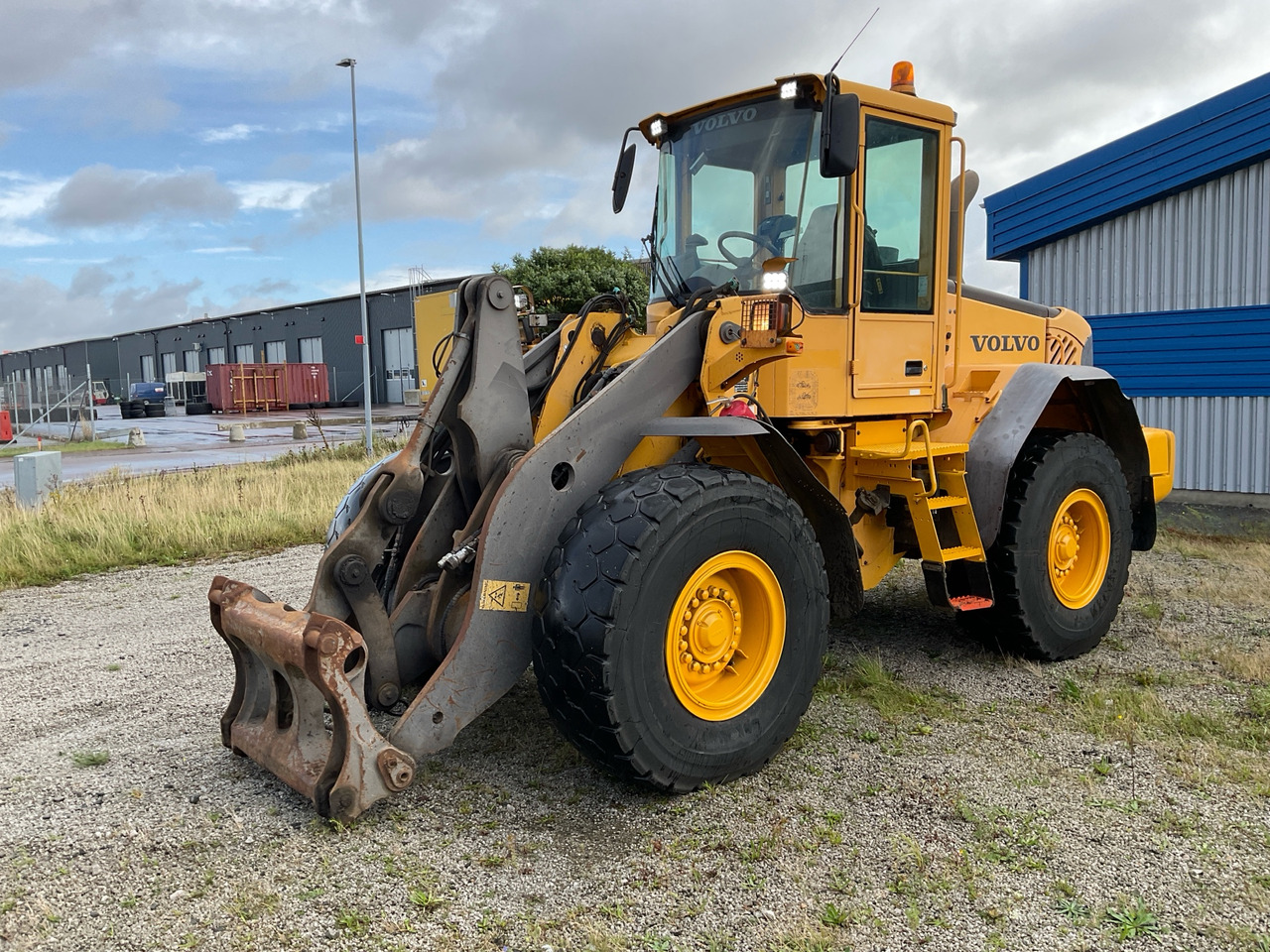 Volvo L90E - Carregadeira de rodas: foto 1 Volvo L90E - Carregadeira de rodas: foto 1