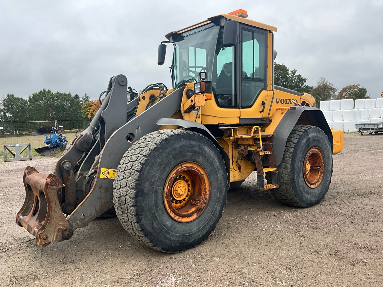 Volvo L90F - Carregadeira de rodas: foto 1 Volvo L90F - Carregadeira de rodas: foto 1