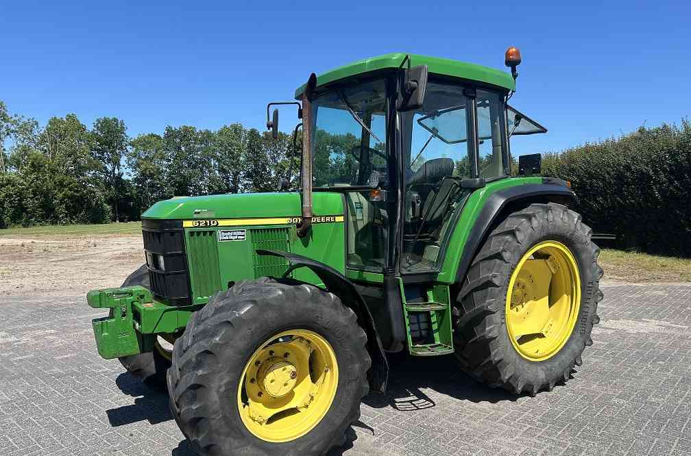 John Deere 6210 - Trator: foto 1 John Deere 6210 - Trator: foto 1