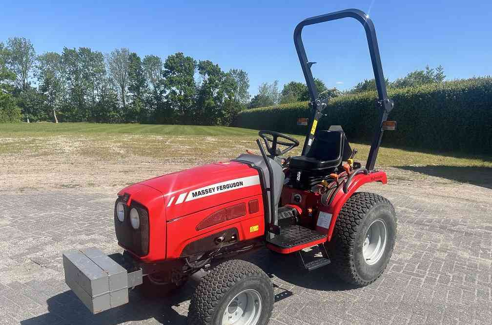 Massey Ferguson 1525 hydrostaat - Trator: foto 1 Massey Ferguson 1525 hydrostaat - Trator: foto 1