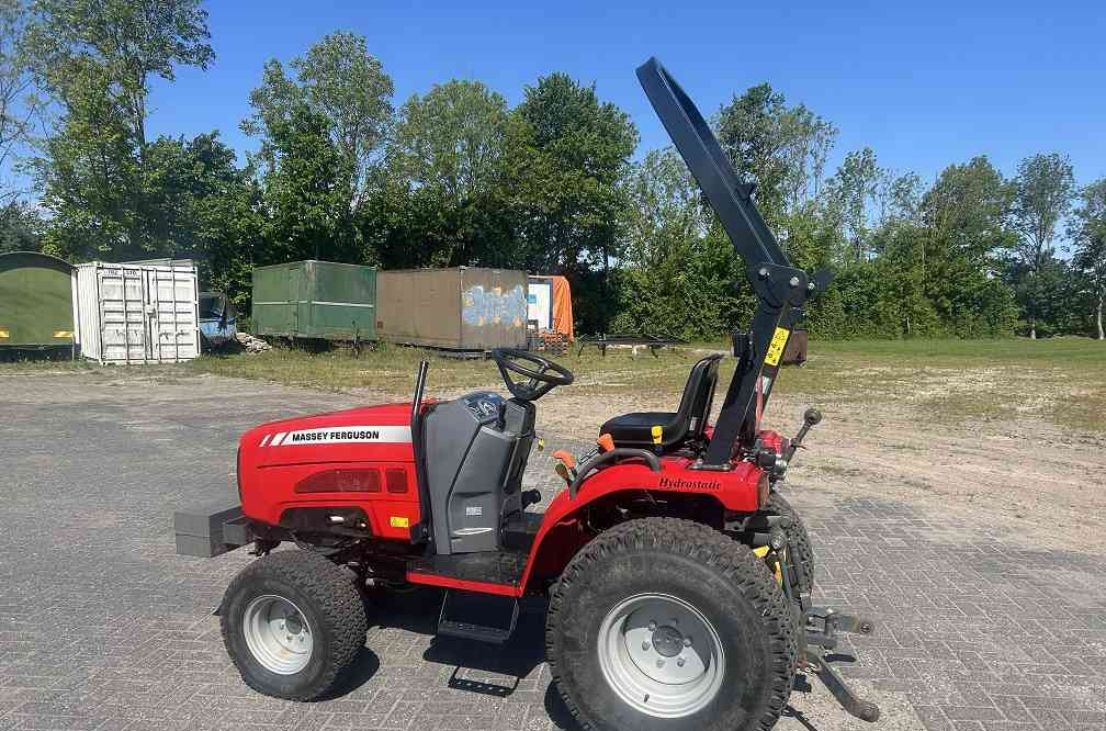 Massey Ferguson 1525 hydrostaat - Trator: foto 2 Massey Ferguson 1525 hydrostaat - Trator: foto 2