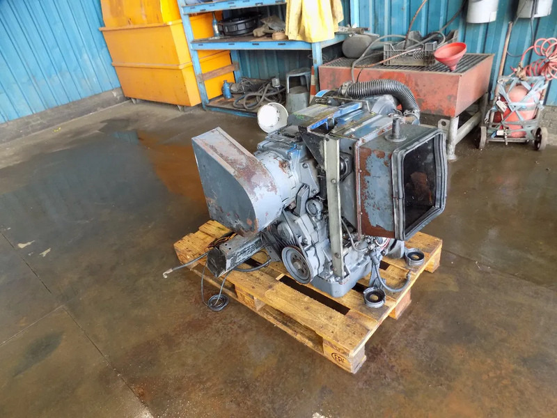 Deutz 1011 2 cillinder fur atlas copco - Compressor de ar: foto 2 Deutz 1011 2 cillinder fur atlas copco - Compressor de ar: foto 2