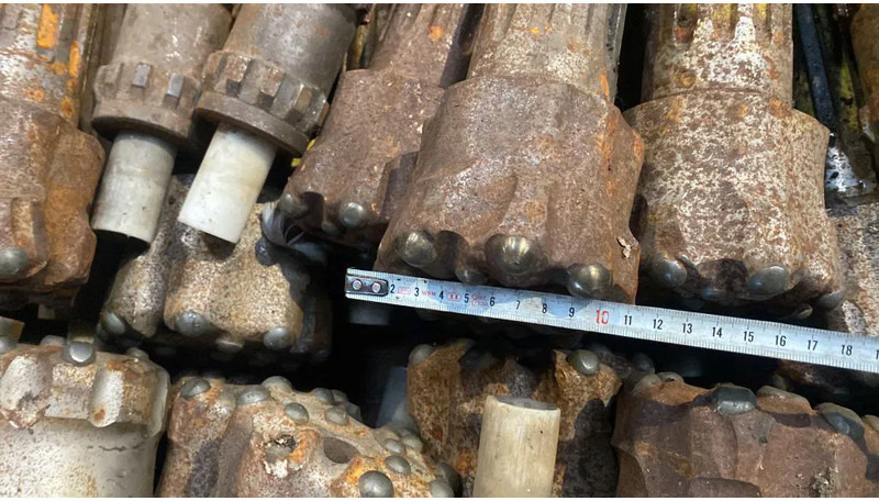 Diversen Sandvik Atlas copco Halco Drill Head rock bit 3.5 and 4 inch - Máquina de perfuração: foto 3 Diversen Sandvik Atlas copco Halco Drill Head rock bit 3.5 and 4 inch - Máquina de perfuração: foto 3