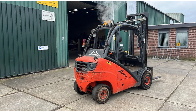 Linde H35T 01 Linde H35T 01 - Empilhadeira a gás: foto 3 Linde H35T 01 Linde H35T 01 - Empilhadeira a gás: foto 3