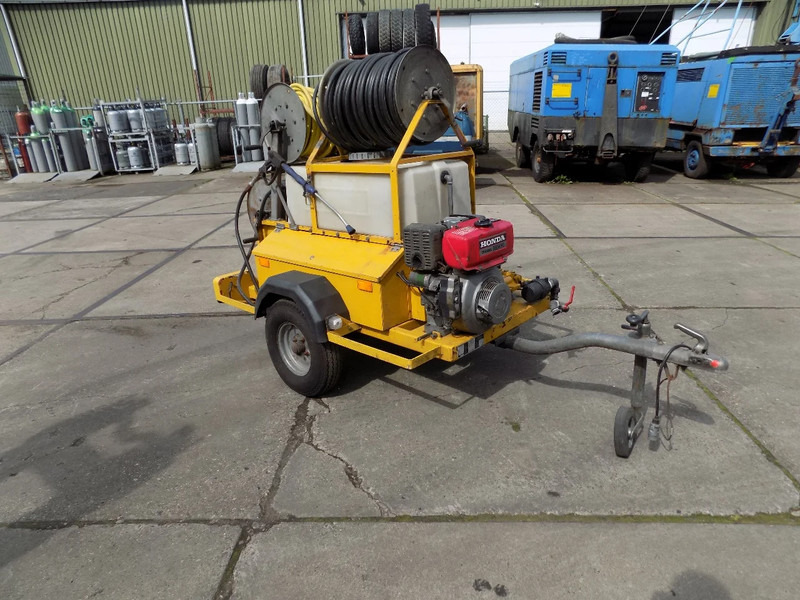 Rioned HD50 Rioned HD50 diesel - Caminhão limpa fossa: foto 1 Rioned HD50 Rioned HD50 diesel - Caminhão limpa fossa: foto 1