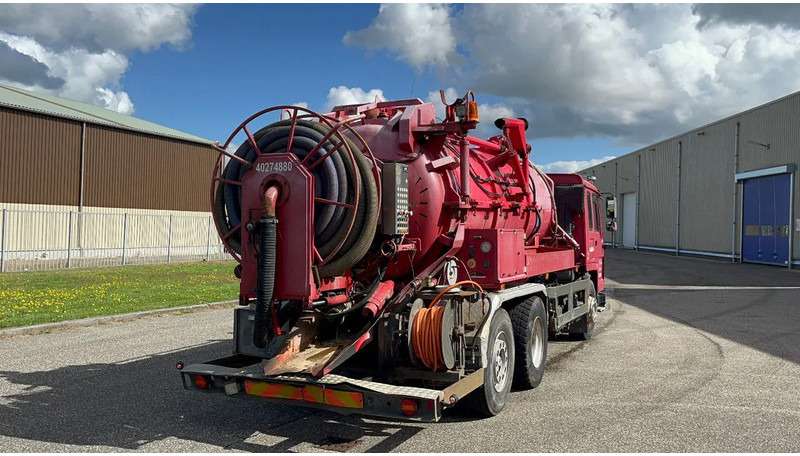Volvo FL 7 FL7 Vacuum toilet tanker 8000 liter - Caminhão limpa fossa: foto 4 Volvo FL 7 FL7 Vacuum toilet tanker 8000 liter - Caminhão limpa fossa: foto 4