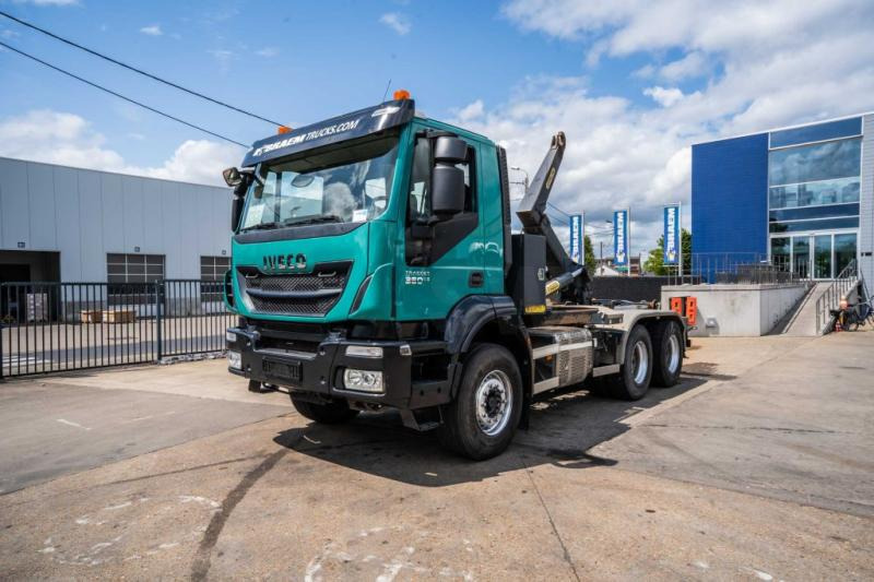 Iveco TRAKKER 360-6x4-PALFINGER - Caminhão polibenne: foto 1 Iveco TRAKKER 360-6x4-PALFINGER - Caminhão polibenne: foto 1