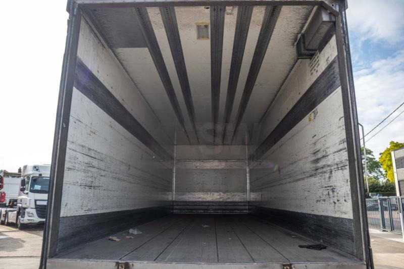 Caminhão furgão MAN TGM 18.340 BL: foto 8