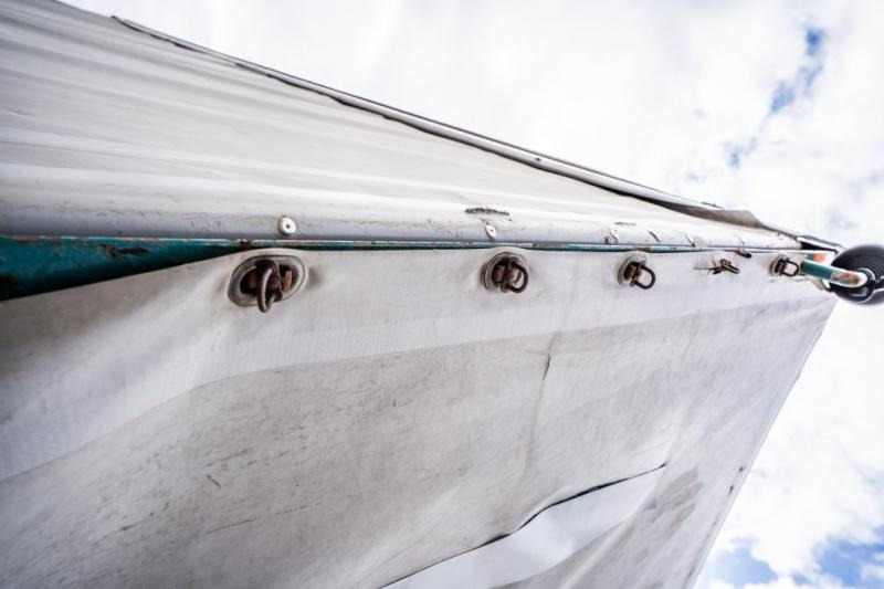 Caminhão com lona Mercedes ATEGO 917 L: foto 8 Caminhão com lona Mercedes ATEGO 917 L: foto 8