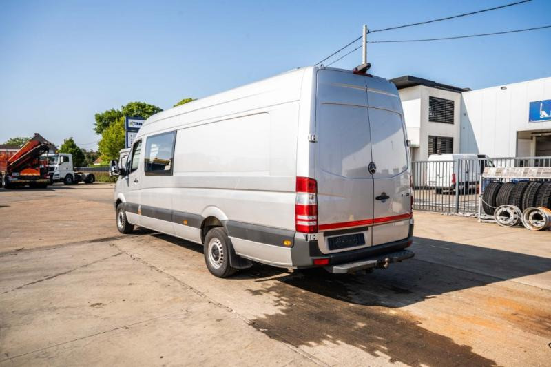 Mercedes Sprinter 319 CDI/3.5+6 p. - Furgão: foto 5 Mercedes Sprinter 319 CDI/3.5+6 p. - Furgão: foto 5