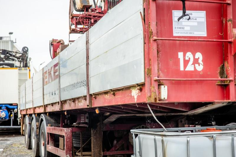 Kwb KRAAN/CRANE/GRUE/KRAN - KENNIS 16 TON/M(3xhydr.) - Semireboque: foto 5 Kwb KRAAN/CRANE/GRUE/KRAN - KENNIS 16 TON/M(3xhydr.) - Semireboque: foto 5