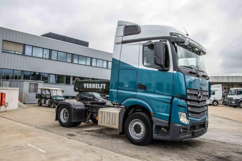 Mercedes ACTROS 1845 LS+E6 - Tractor: foto 2 Mercedes ACTROS 1845 LS+E6 - Tractor: foto 2