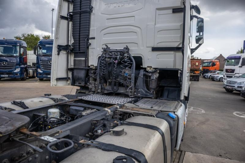 Tractor Volvo FH 420: foto 6