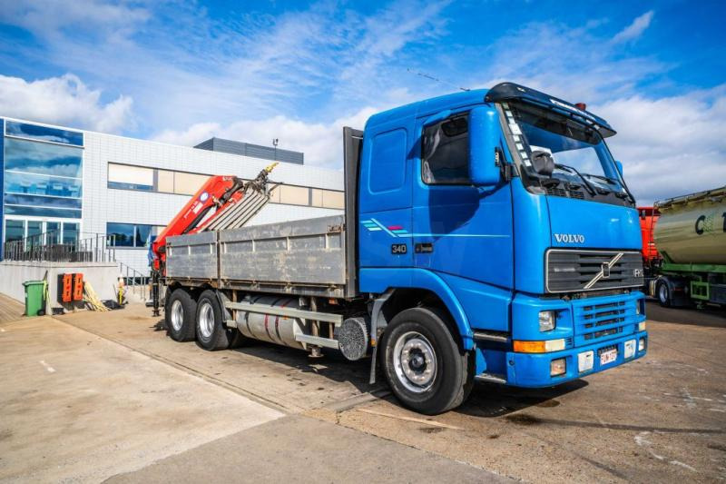 Volvo FH 340 - HMF 2420 K6 (2012) - Camião de caixa aberta/ Plataforma, Caminhão grua: foto 2 Volvo FH 340 - HMF 2420 K6 (2012) - Camião de caixa aberta/ Plataforma, Caminhão grua: foto 2