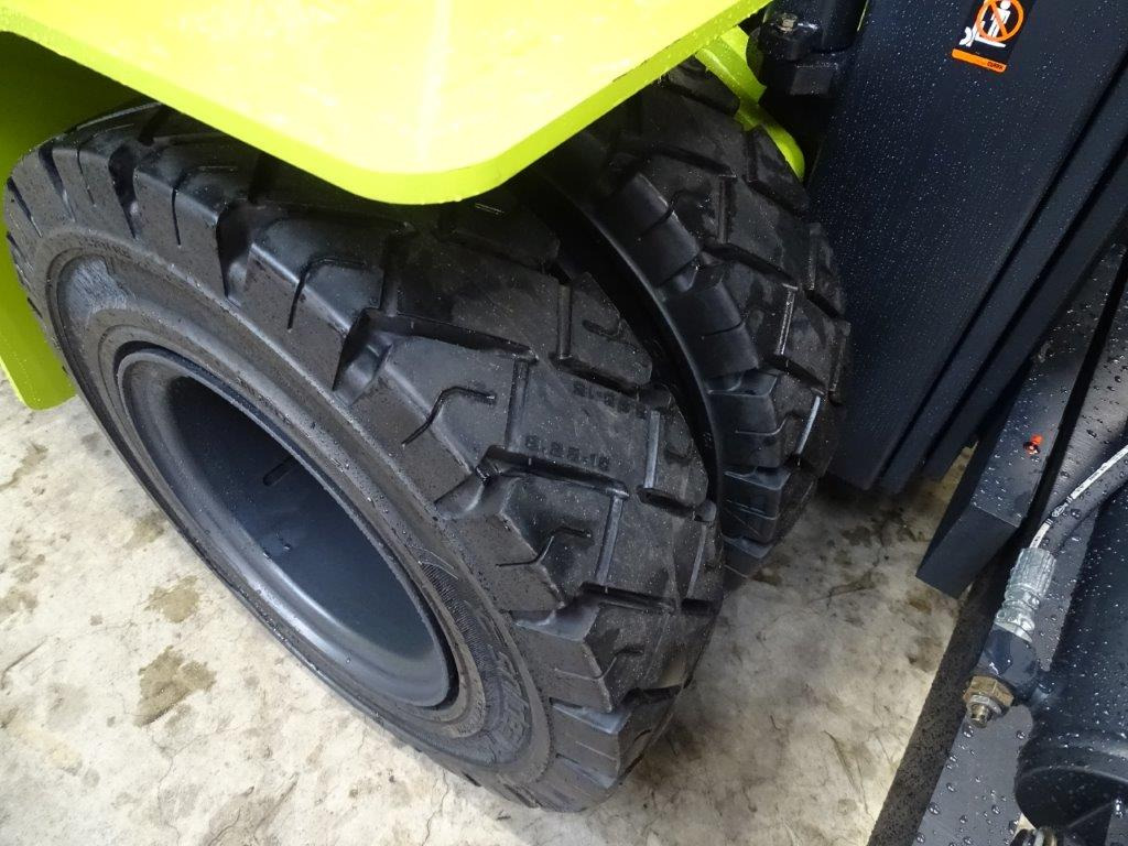 Clark C80D900 - TRIPLEX - DEMO - Empilhadeira a diesel: foto 2 Clark C80D900 - TRIPLEX - DEMO - Empilhadeira a diesel: foto 2