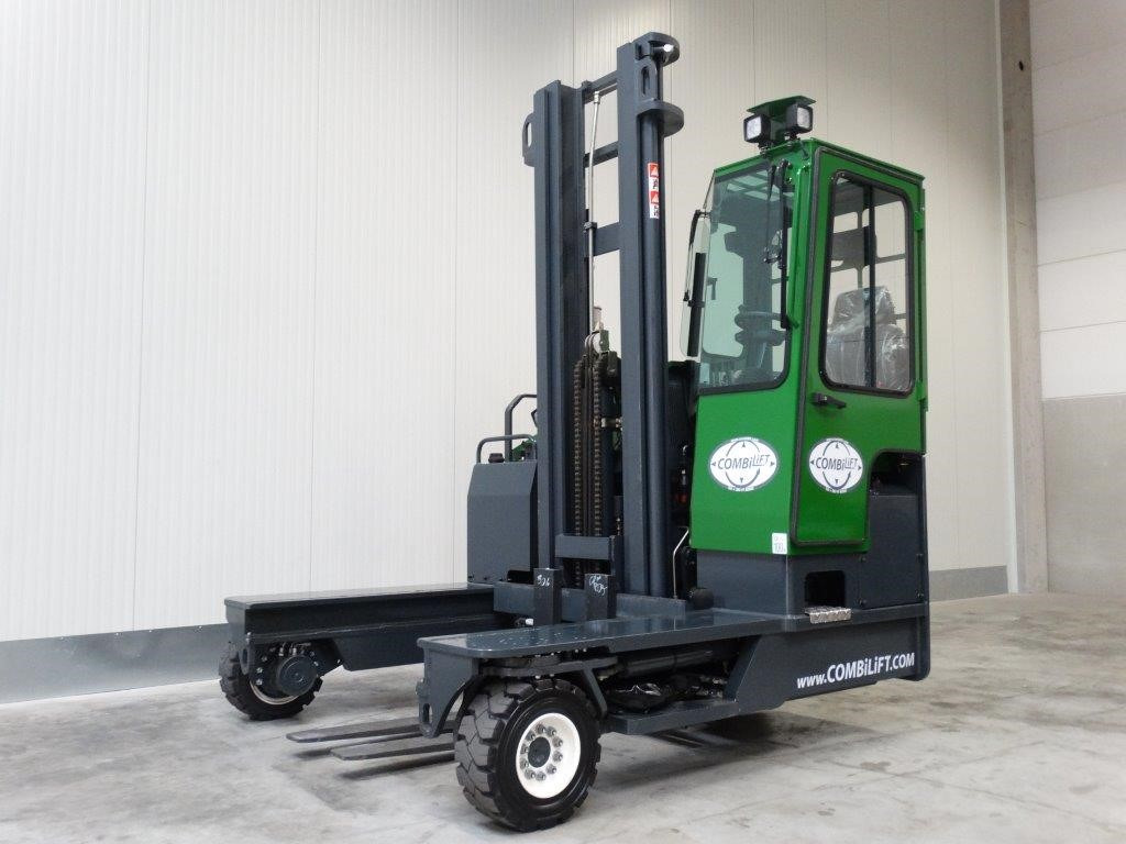 Combilift C4000 - TRIPLEX - Empilhador de 4 vias: foto 1 Combilift C4000 - TRIPLEX - Empilhador de 4 vias: foto 1