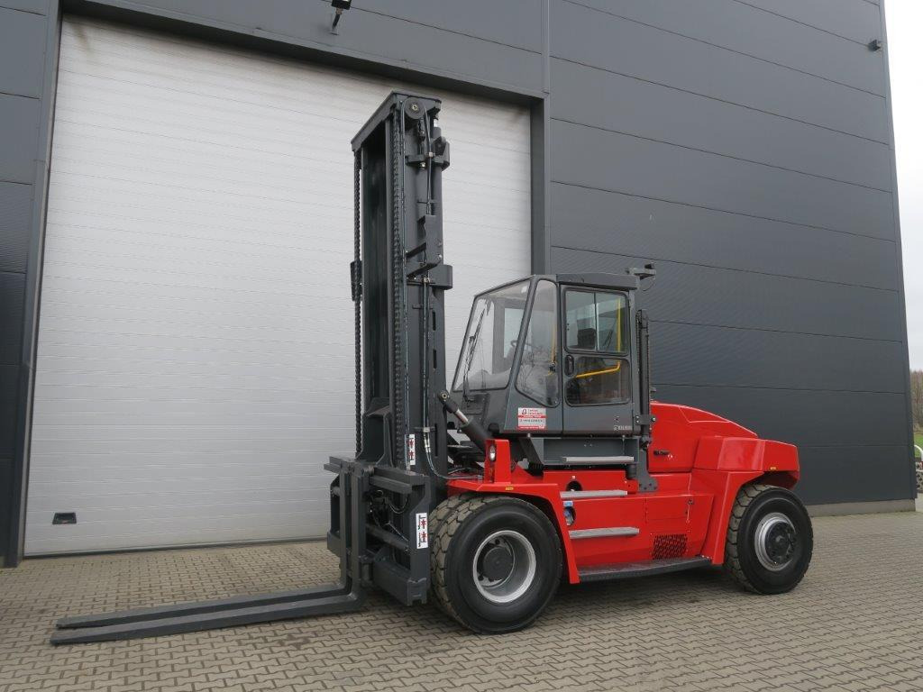 Kalmar DCE150-6 - Empilhadeira a diesel: foto 1 Kalmar DCE150-6 - Empilhadeira a diesel: foto 1