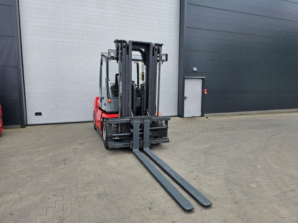 Kalmar DCE60-6 - TRIPLEX - Empilhadeira a diesel: foto 4 Kalmar DCE60-6 - TRIPLEX - Empilhadeira a diesel: foto 4