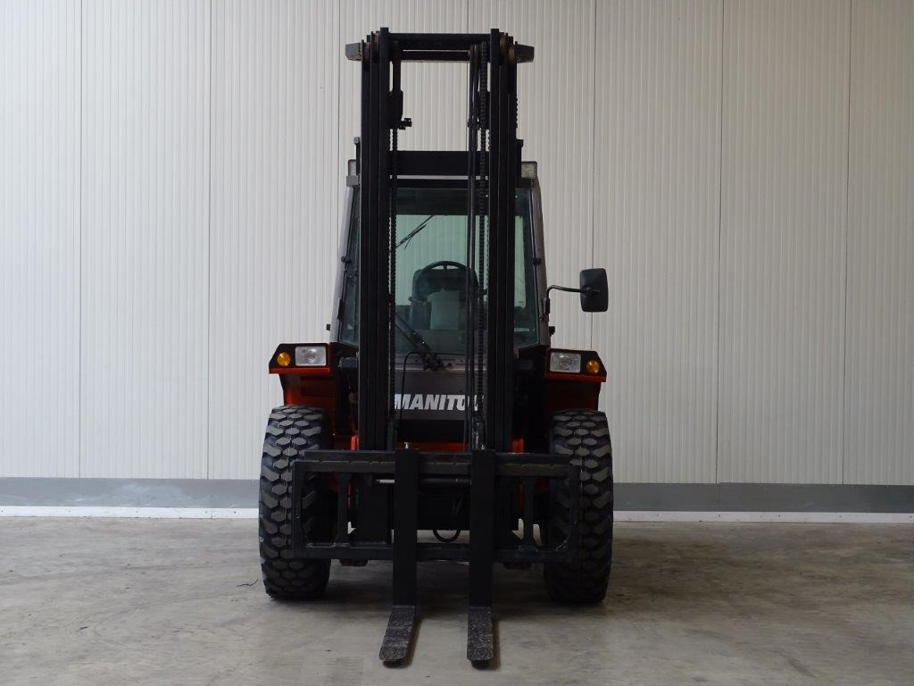 Manitou M30 - TRIPLEX - Empilhador todo-o-terreno: foto 5 Manitou M30 - TRIPLEX - Empilhador todo-o-terreno: foto 5