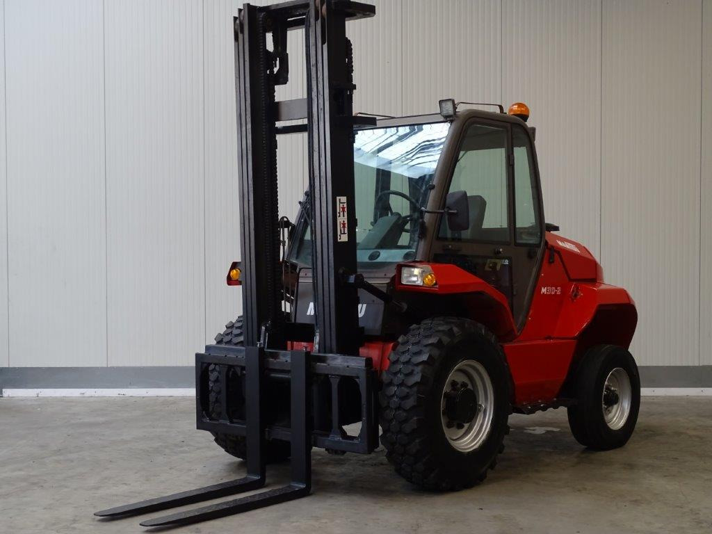 Manitou M30 - TRIPLEX - Empilhador todo-o-terreno: foto 1 Manitou M30 - TRIPLEX - Empilhador todo-o-terreno: foto 1