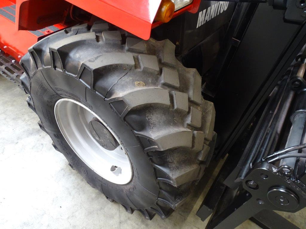 Manitou M50-4P - TRIPLEX - 4x4 - Empilhador todo-o-terreno: foto 2 Manitou M50-4P - TRIPLEX - 4x4 - Empilhador todo-o-terreno: foto 2