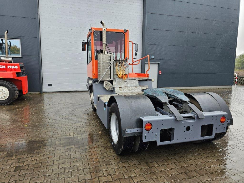 Terberg YT182 - Tractor de terminal: foto 5 Terberg YT182 - Tractor de terminal: foto 5