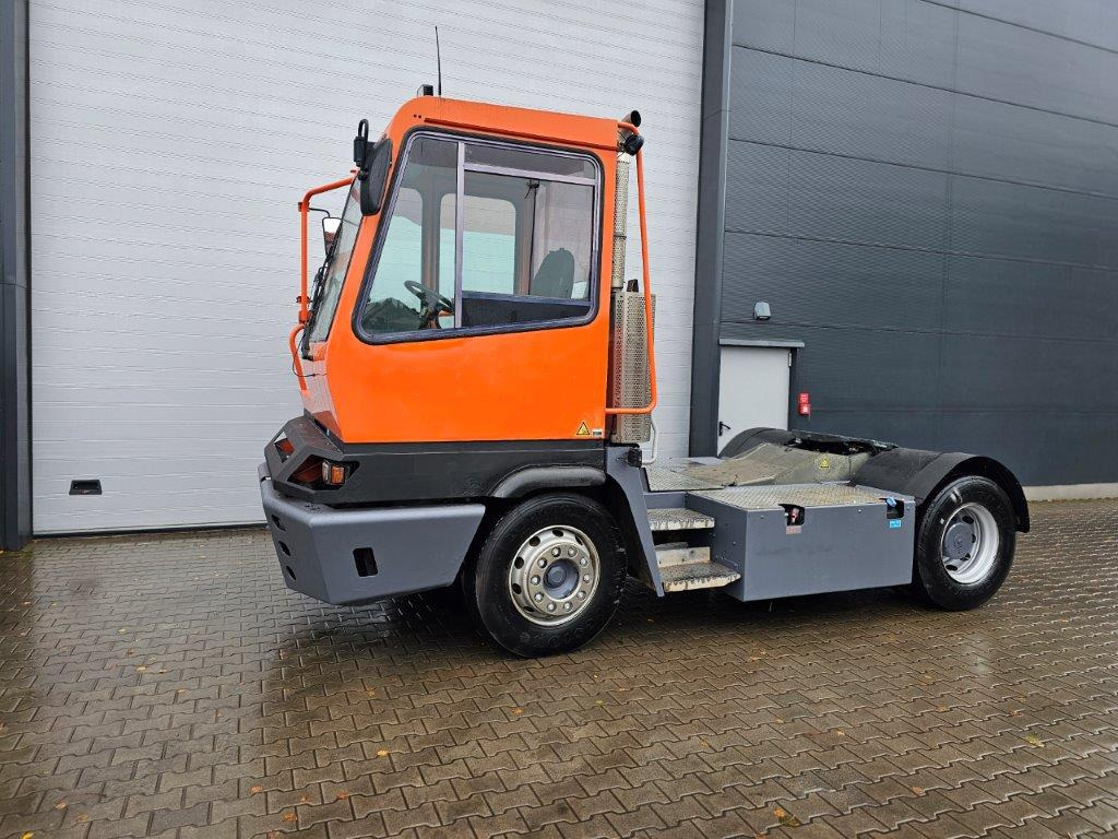 Terberg YT182 - Tractor de terminal: foto 1 Terberg YT182 - Tractor de terminal: foto 1