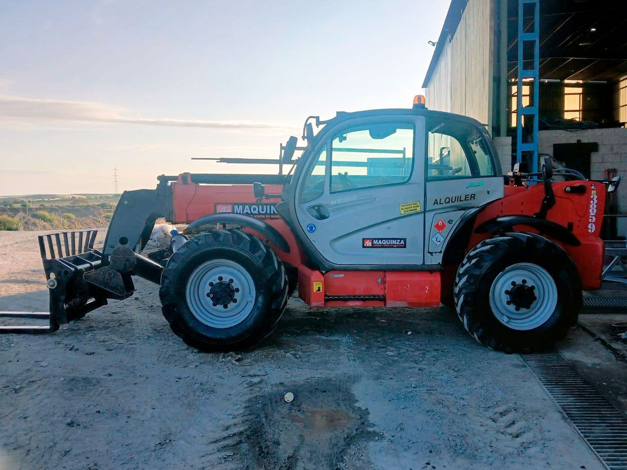 MANITOU MT1335 EASY - Empilhador telescópico: foto 1 MANITOU MT1335 EASY - Empilhador telescópico: foto 1