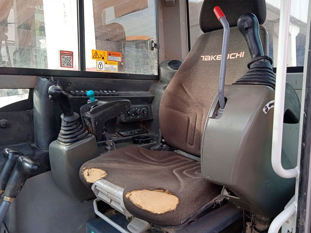 Locação de TAKEUCHI TB290 TAKEUCHI TB290: foto 9 Locação de TAKEUCHI TB290 TAKEUCHI TB290: foto 9