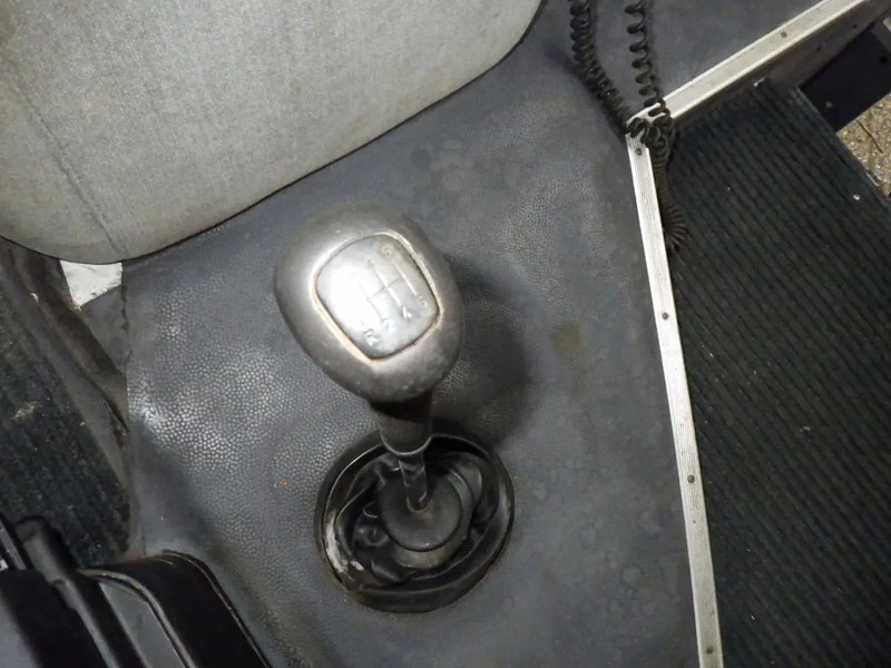 Automóvel Mercedes-Benz 814 D  Touringcar / 26 persoons 814 D Touringcar / 26 persoons Bladgeveerd / Manual: foto 7