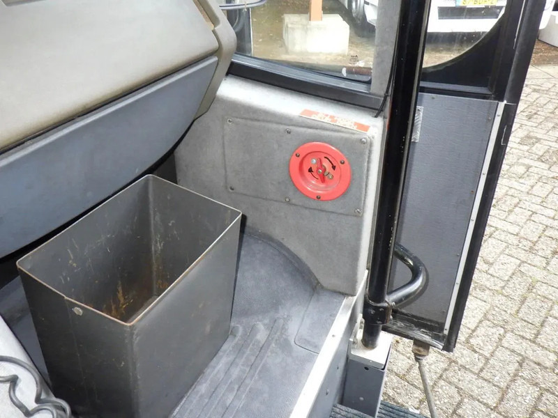 Automóvel Mercedes-Benz 814 D  Touringcar / 26 persoons 814 D Touringcar / 26 persoons Bladgeveerd / Manual: foto 16