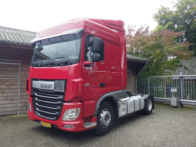 DAF XF 440 8 Tons vooras / Standairco / Standkachel - Tractor: foto 1 DAF XF 440 8 Tons vooras / Standairco / Standkachel - Tractor: foto 1